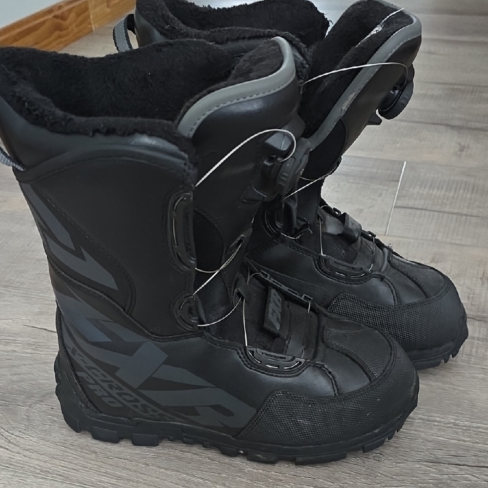 Men's Black Snow Boots